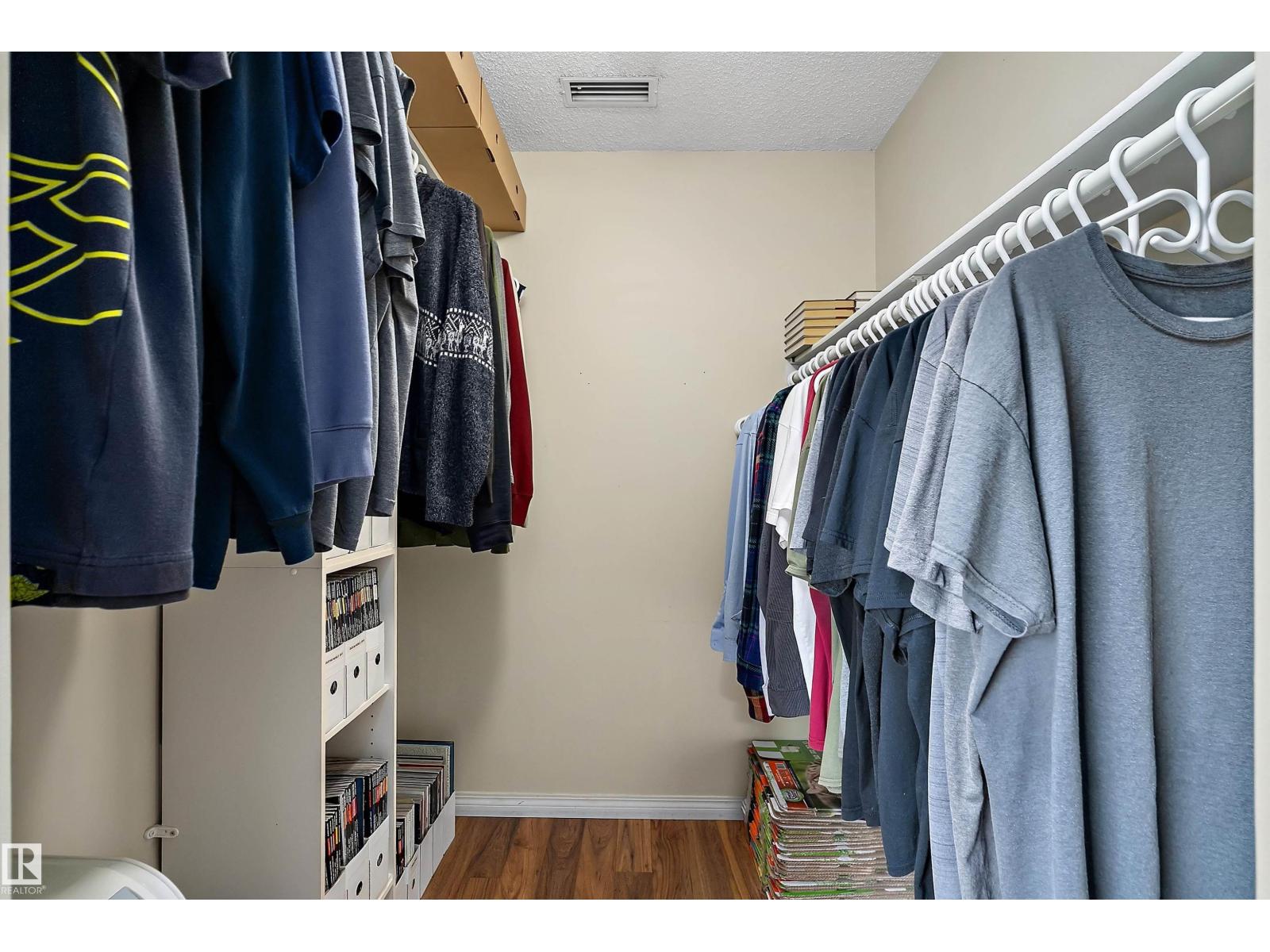 #64 2204 118 ST NW - 23