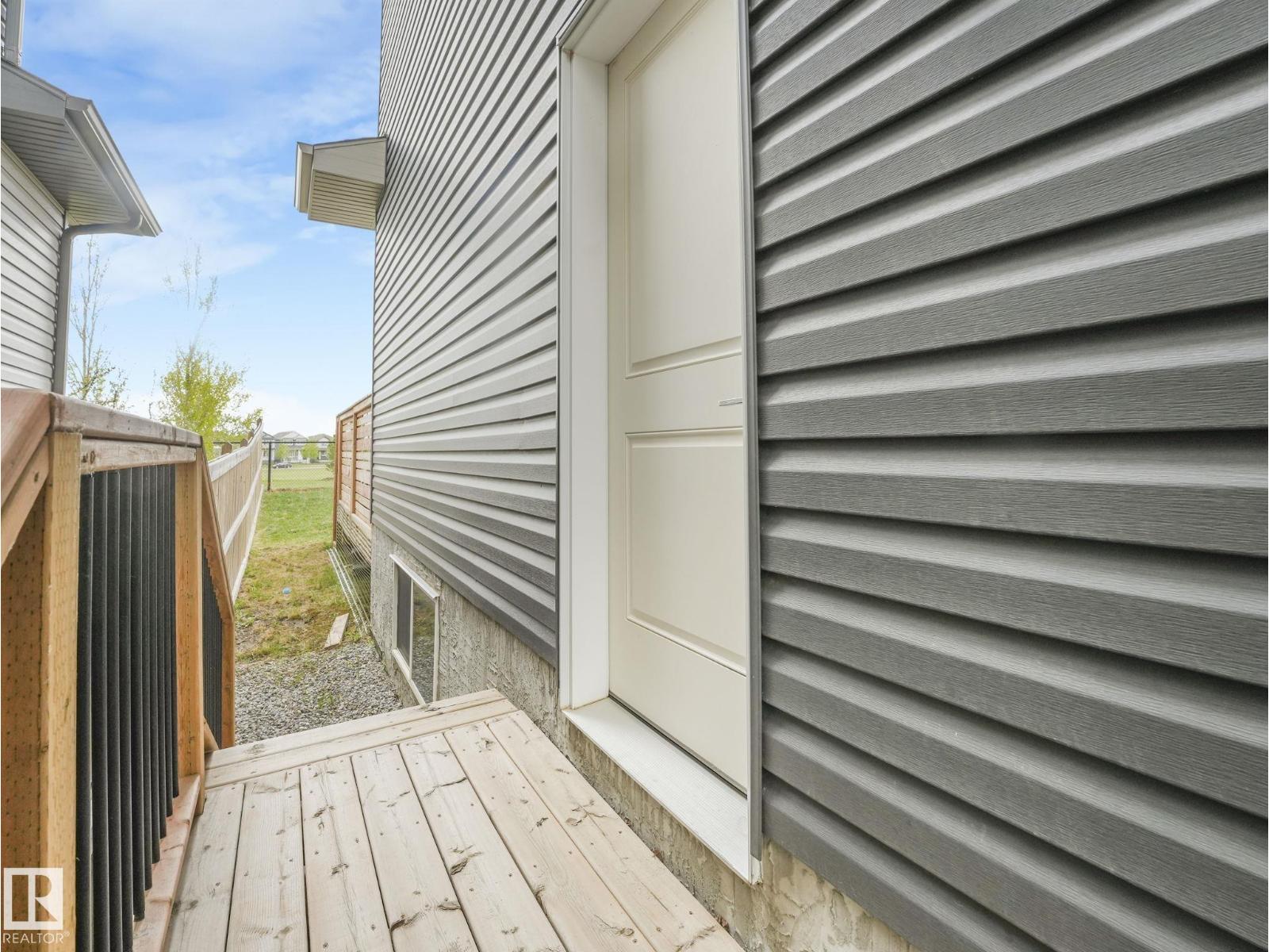 12 SANDALWOOD PL - 49