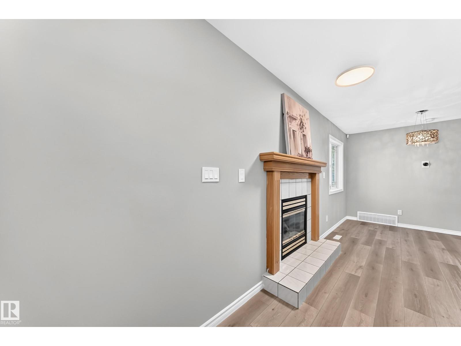 5234 118 AV NW - 10
