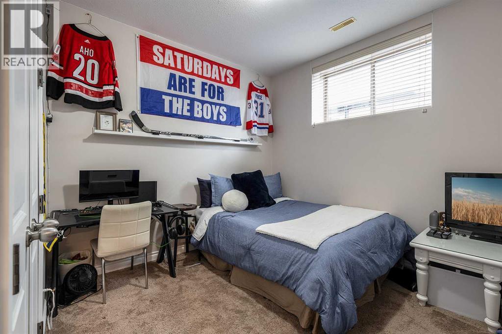 184 Hamptons Way SE - 38