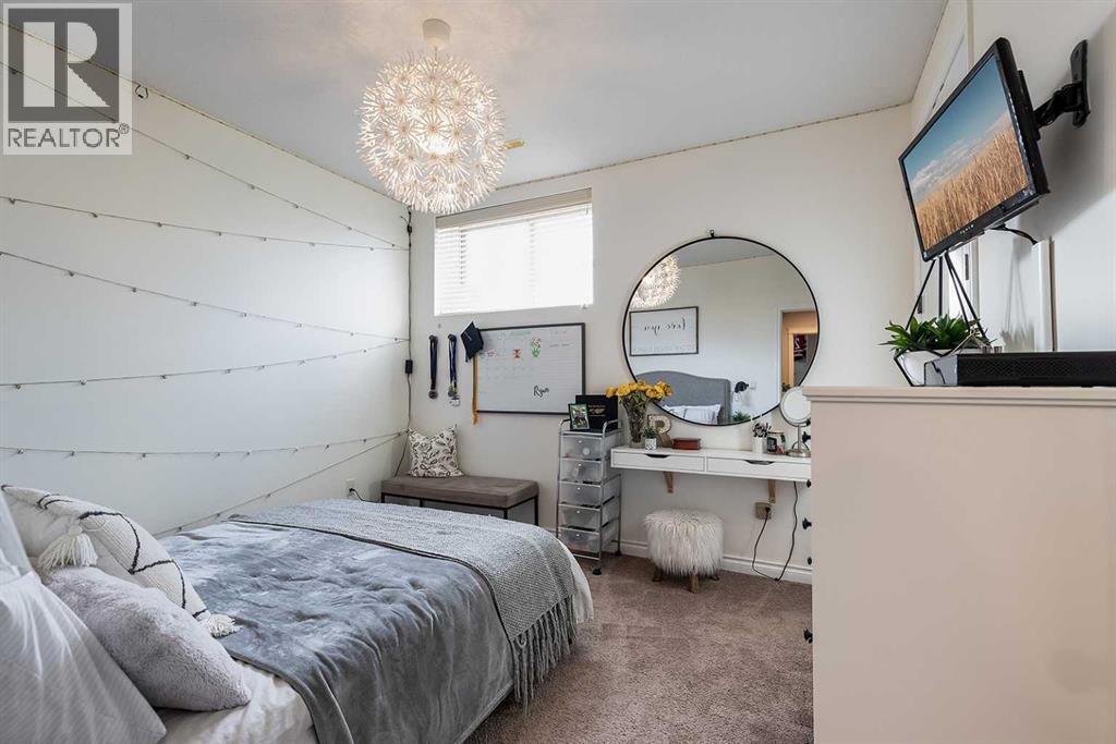 184 Hamptons Way SE - 40