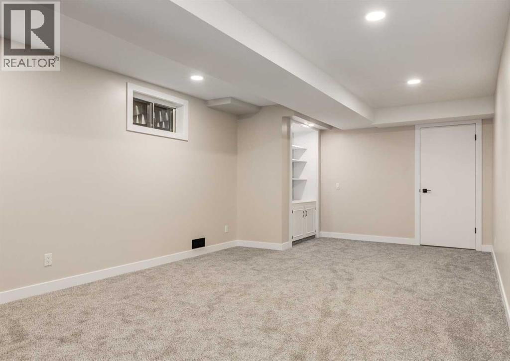 7956 71 Avenue NW - 25