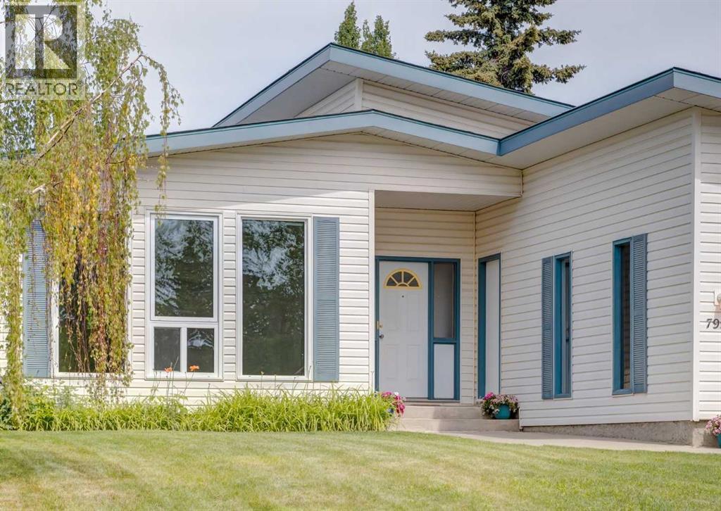 7956 71 Avenue NW - 36