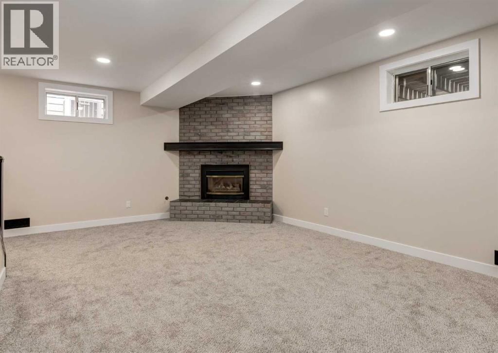 7956 71 Avenue NW - 28