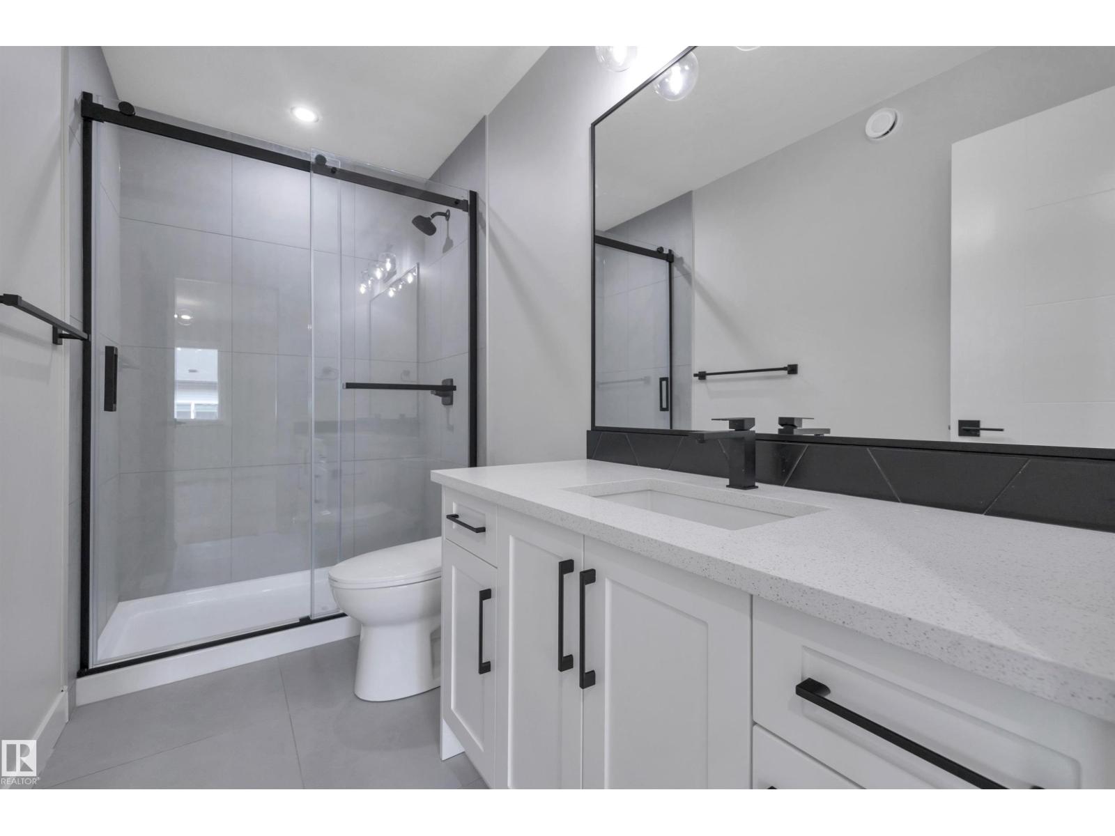 208 Falcon Crescent - 3
