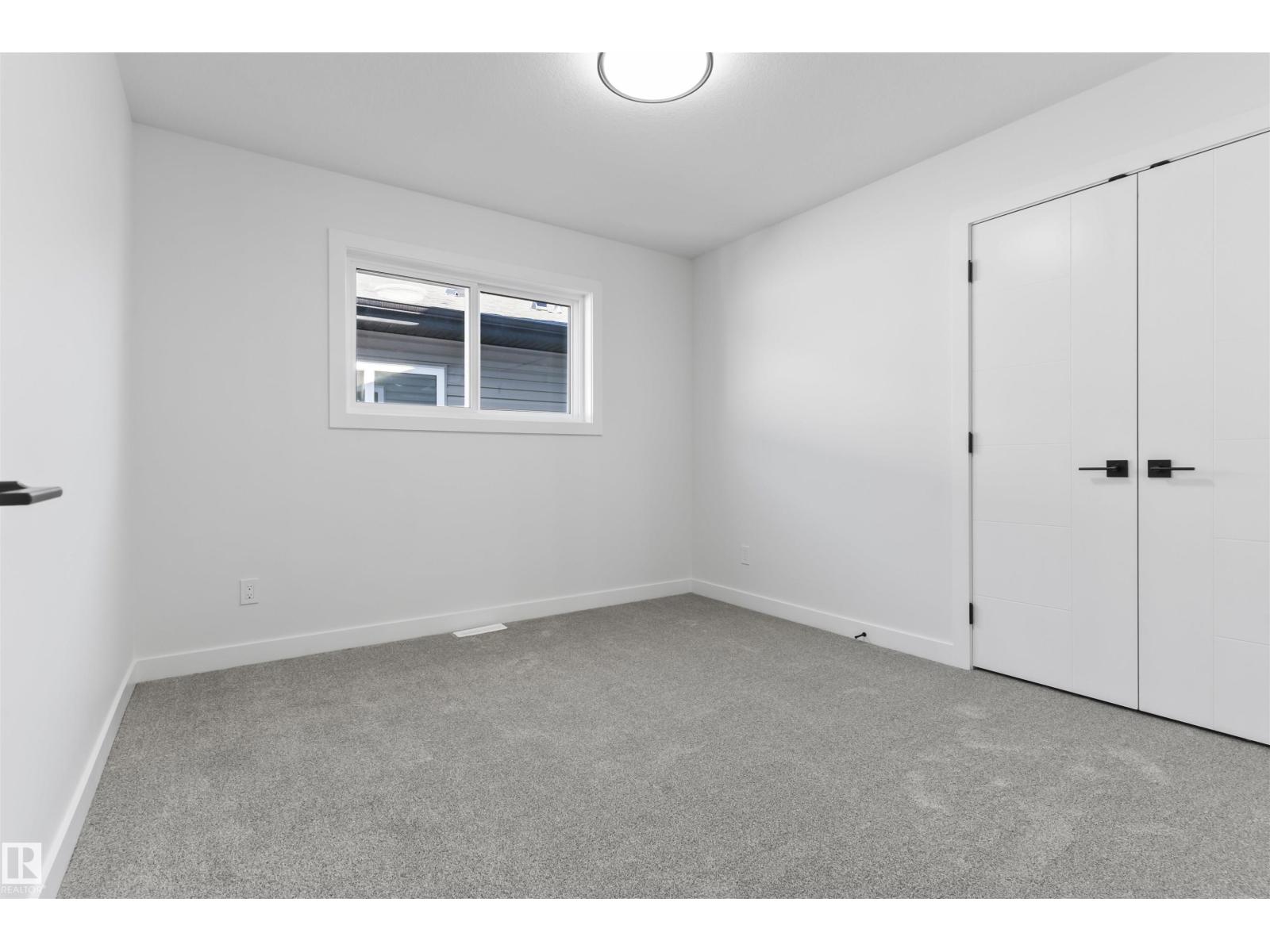 208 Falcon Crescent - 18