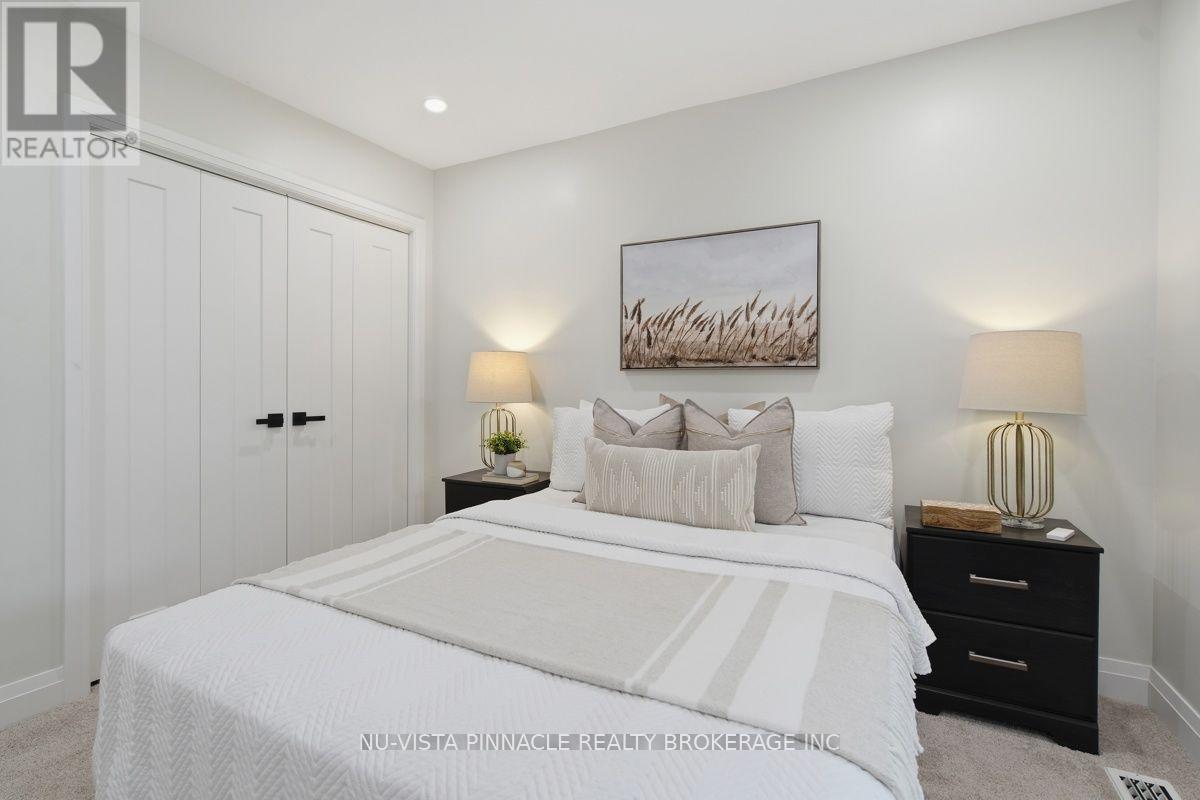 59 KINNEAR CRESCENT - 29