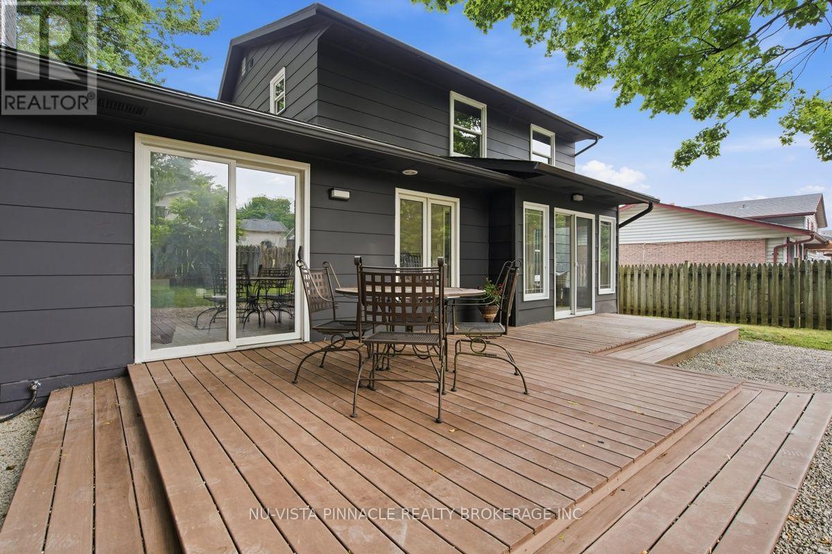 59 KINNEAR CRESCENT - 40