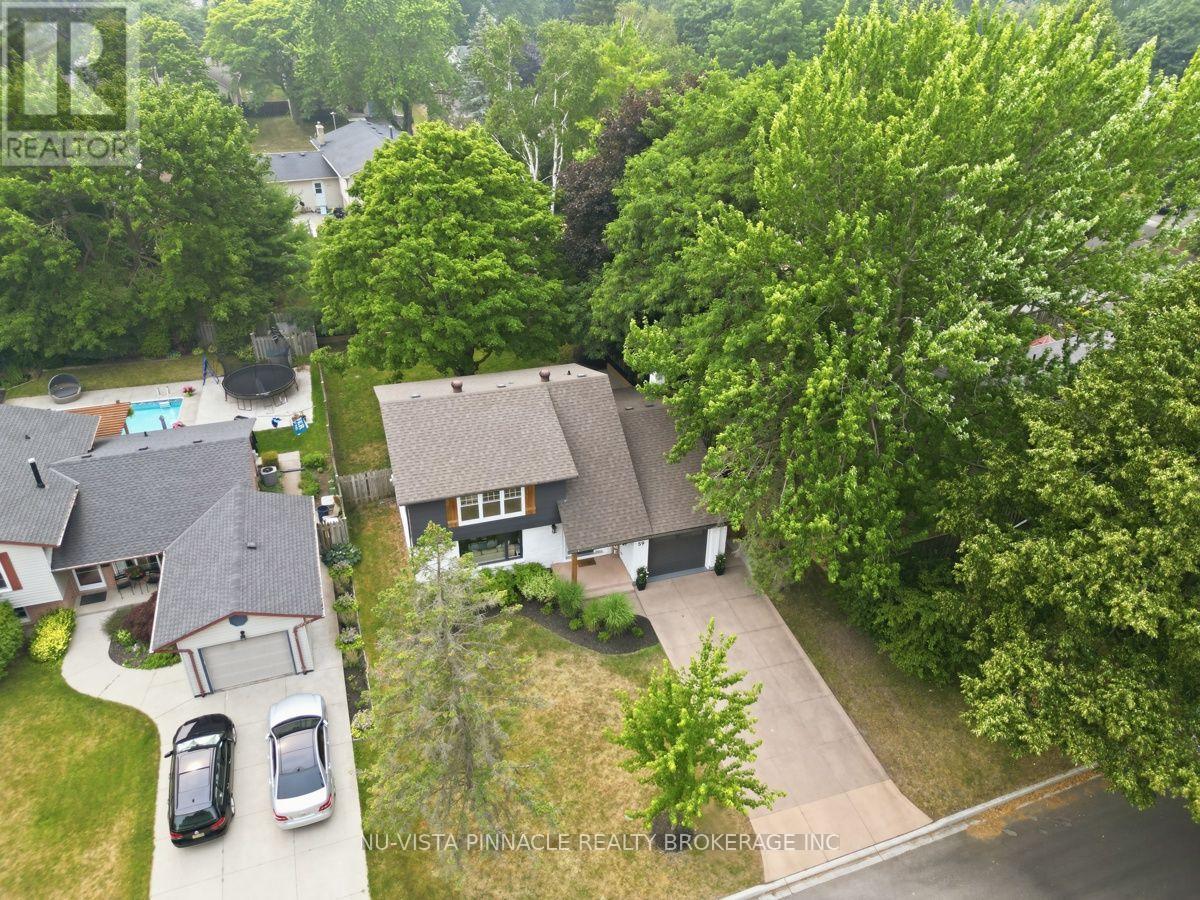 59 KINNEAR CRESCENT - 45