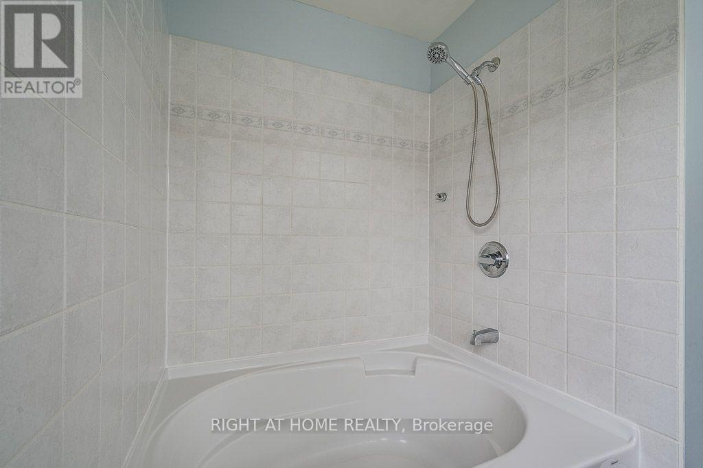 247 FELICIA CRESCENT - 17