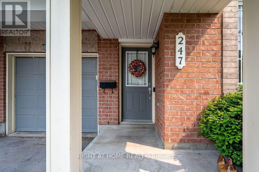 247 FELICIA CRESCENT - 3