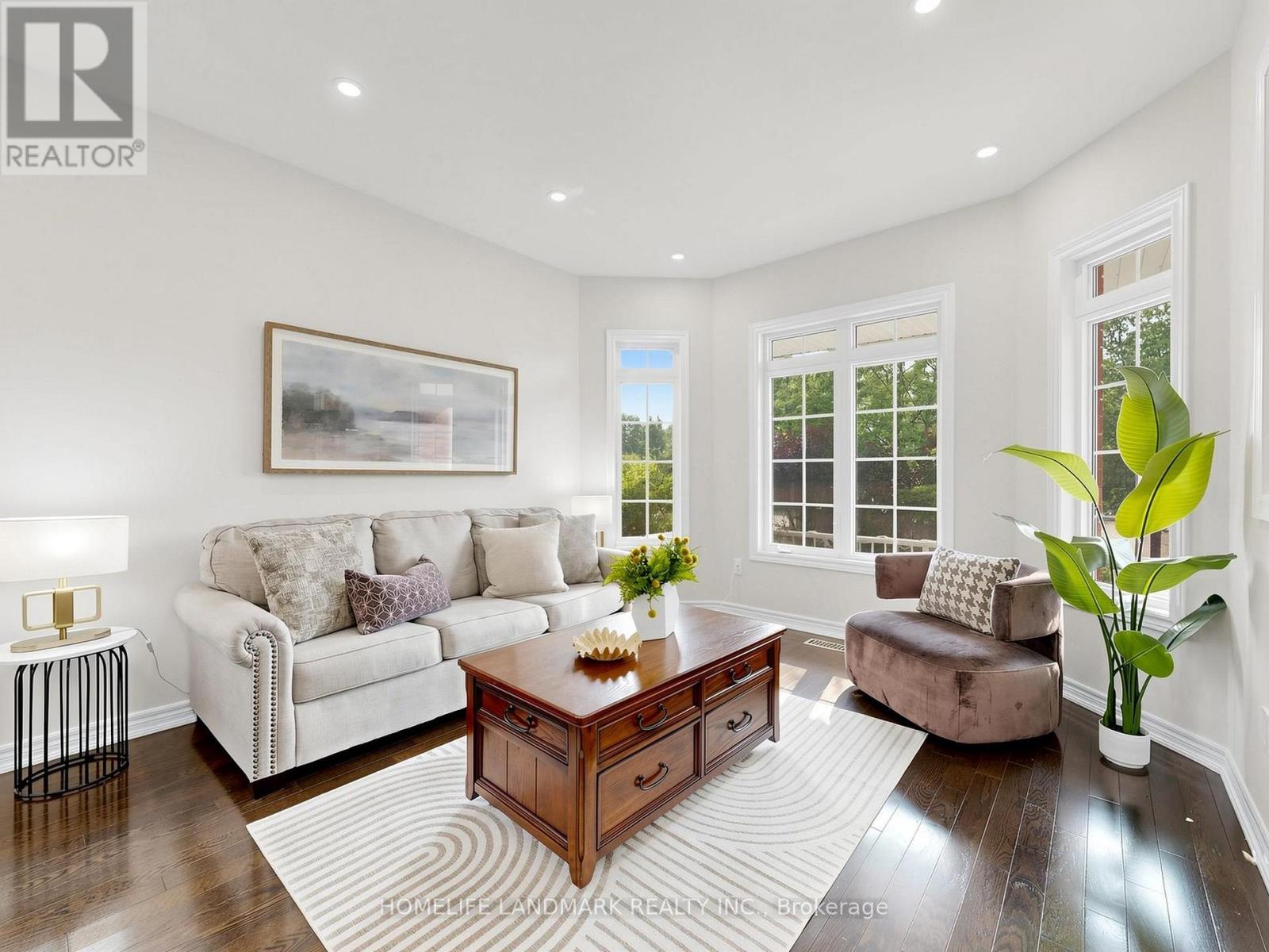75 POINTON STREET - 3
