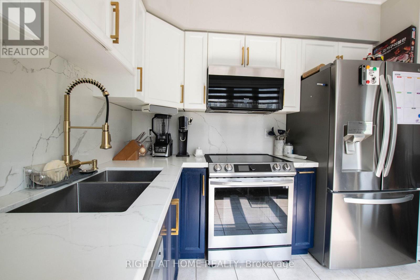 #54 1250 ST MARTINS DRIVE - 10