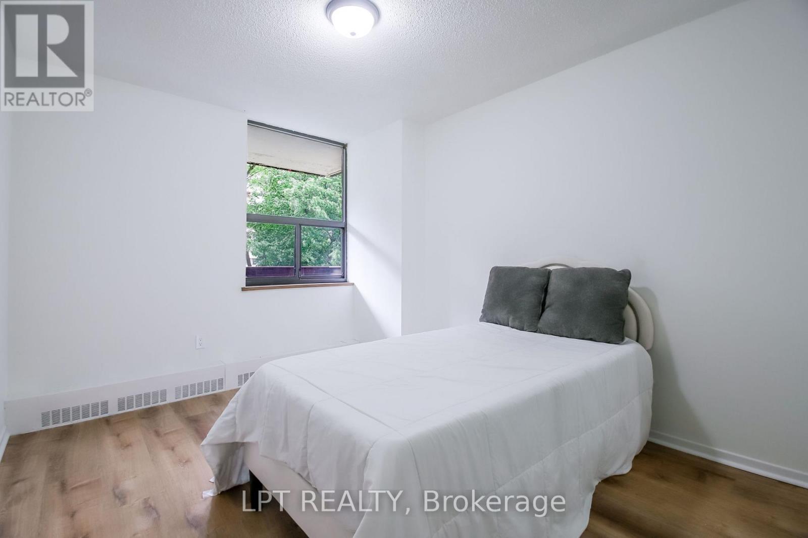 #209 90 LING ROAD - 26