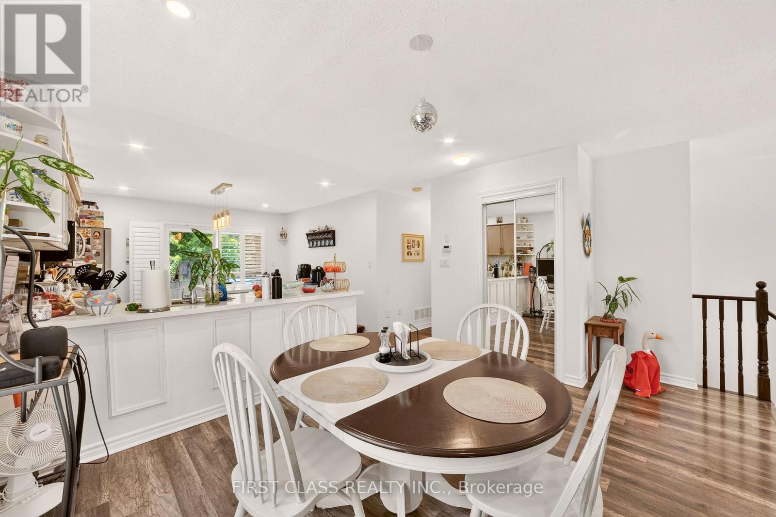 115 SUCCESSION CRESCENT - 11