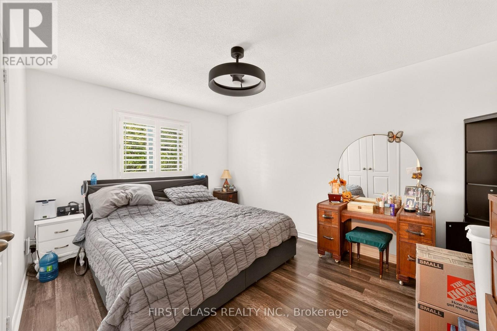 115 SUCCESSION CRESCENT - 13