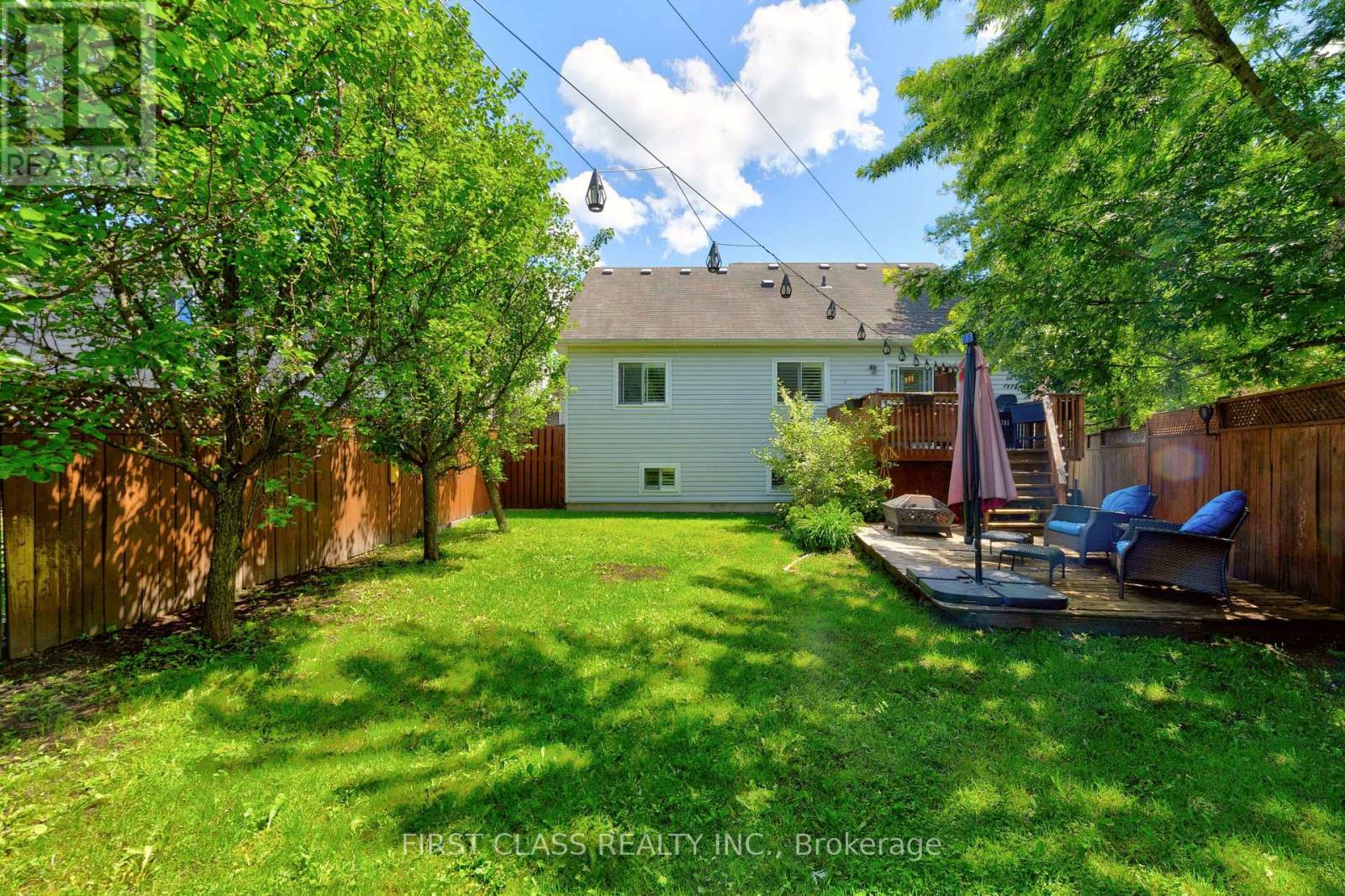 115 SUCCESSION CRESCENT - 23