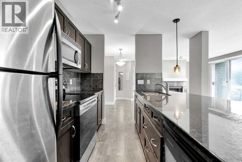 #1 108 Village Heights SW - 14