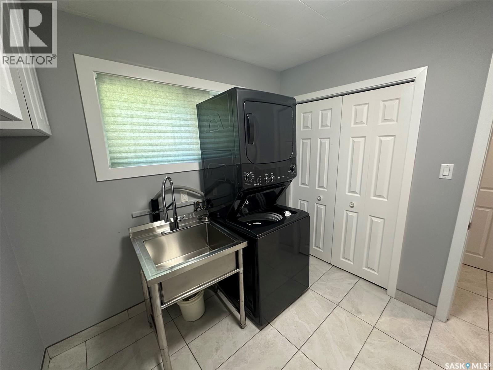 142 2nd AVENUE W - Image 16