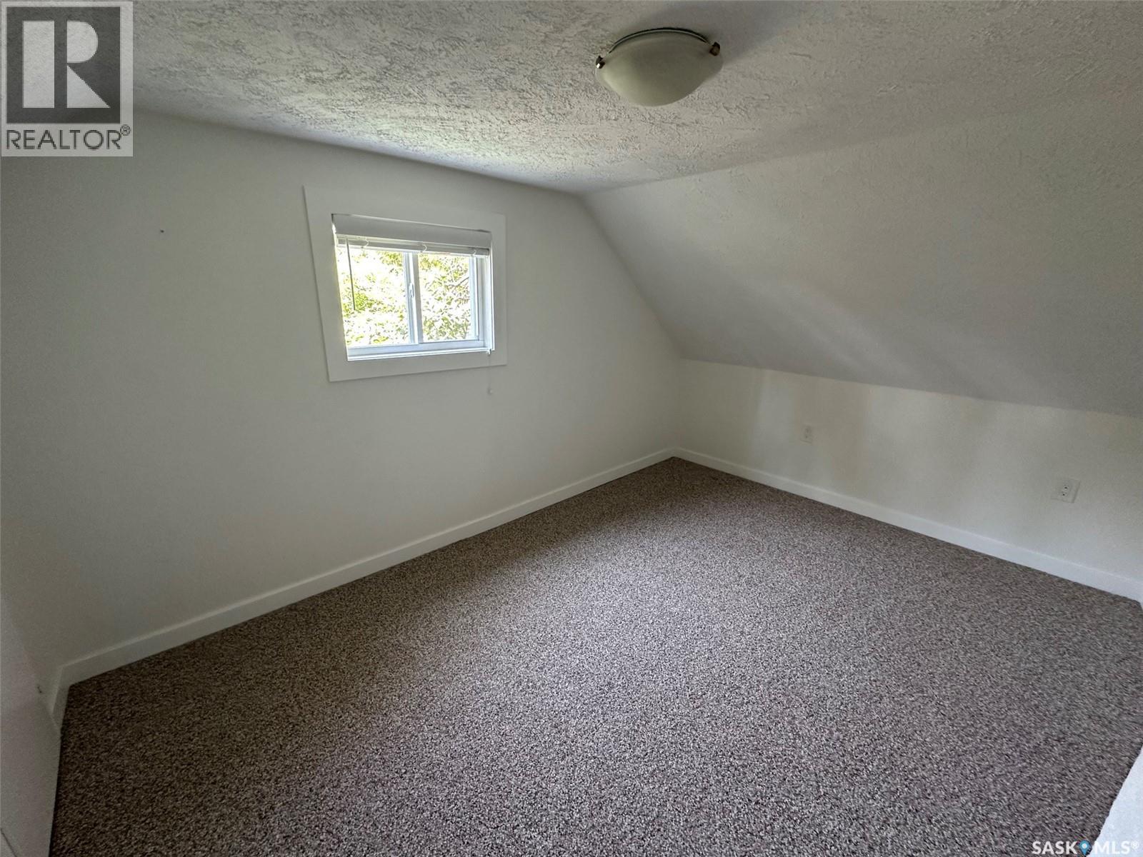 142 2nd AVENUE W - Image 18