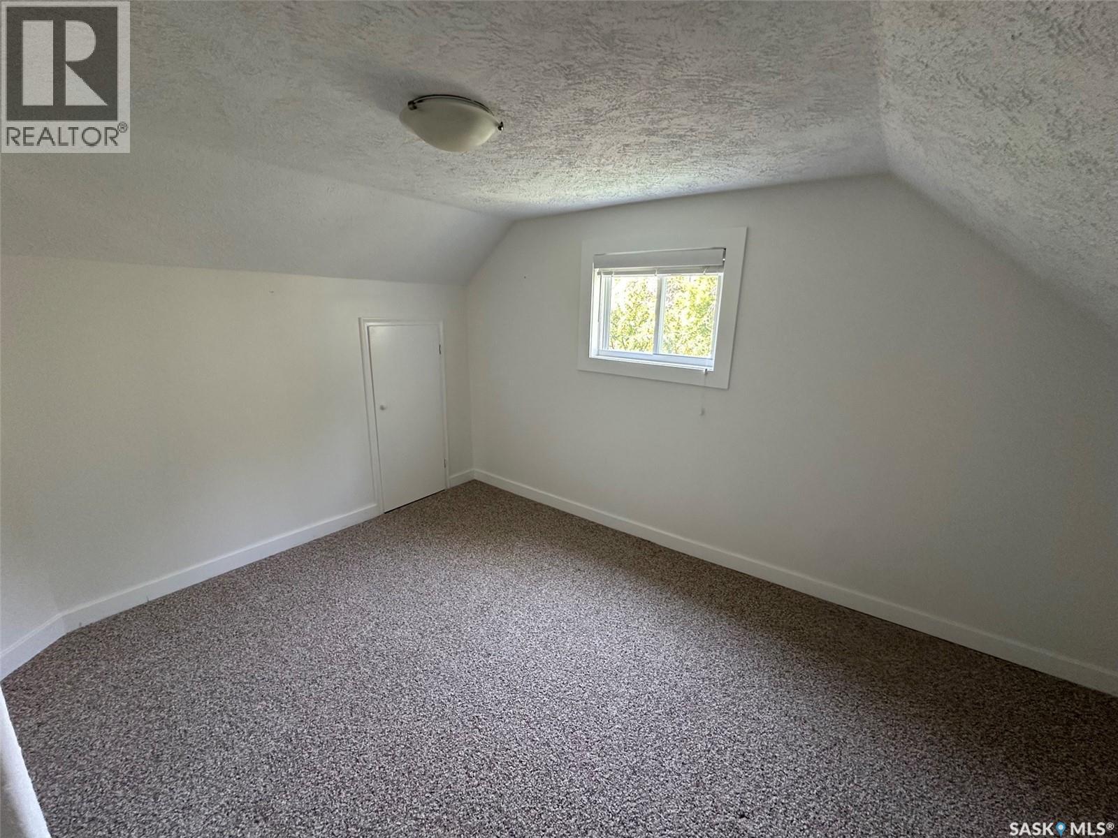 142 2nd AVENUE W - Image 19