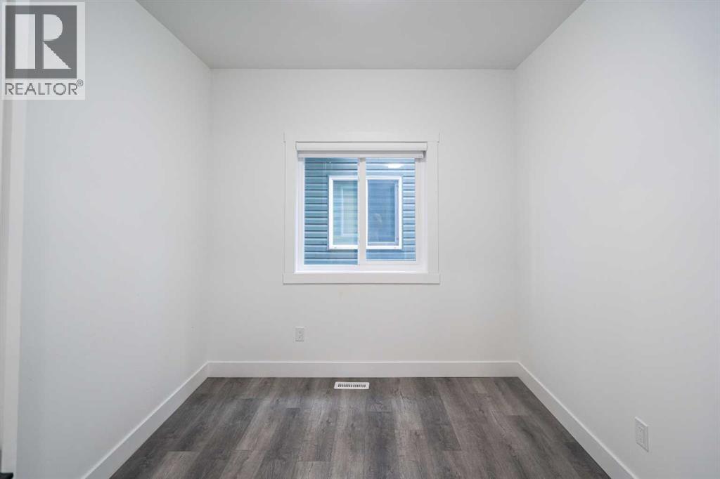 123 Saddlecrest Grove NE - 12