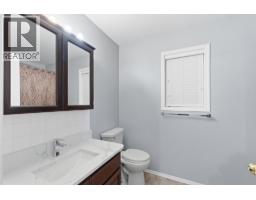 660 Wiltse Boulevard, Penticton, BC V2A8J2 Photo 21