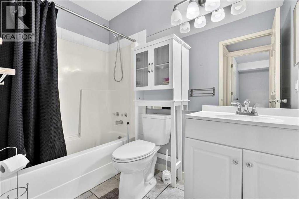 254 Douglas Glen Heath SE - Image 15