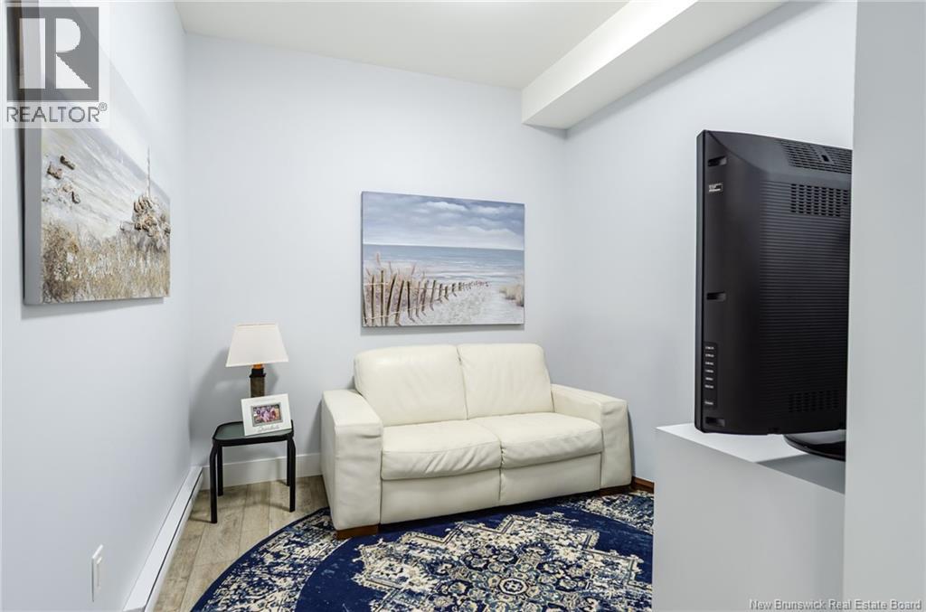 #102 52 Hampton Road - Image 14