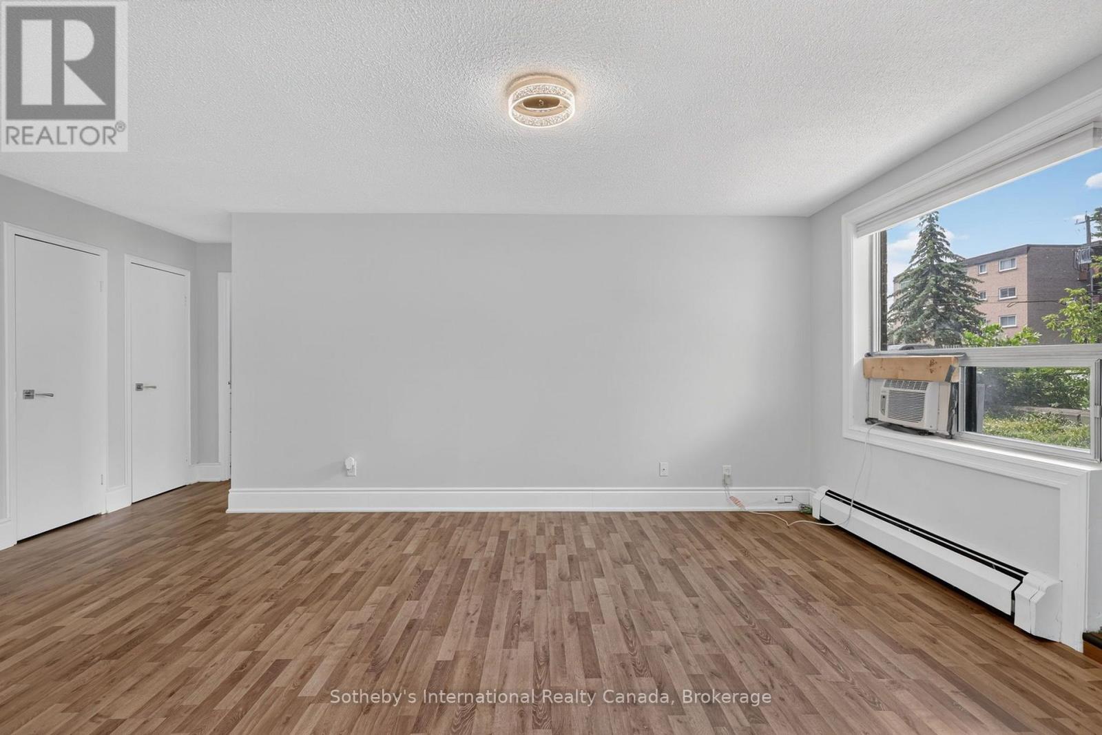#101 173 EIGHTH STREET - 8