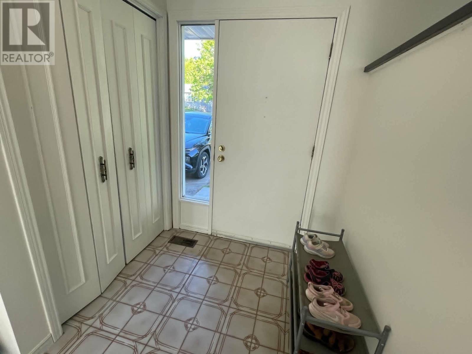 132 Parkland CRES - 17