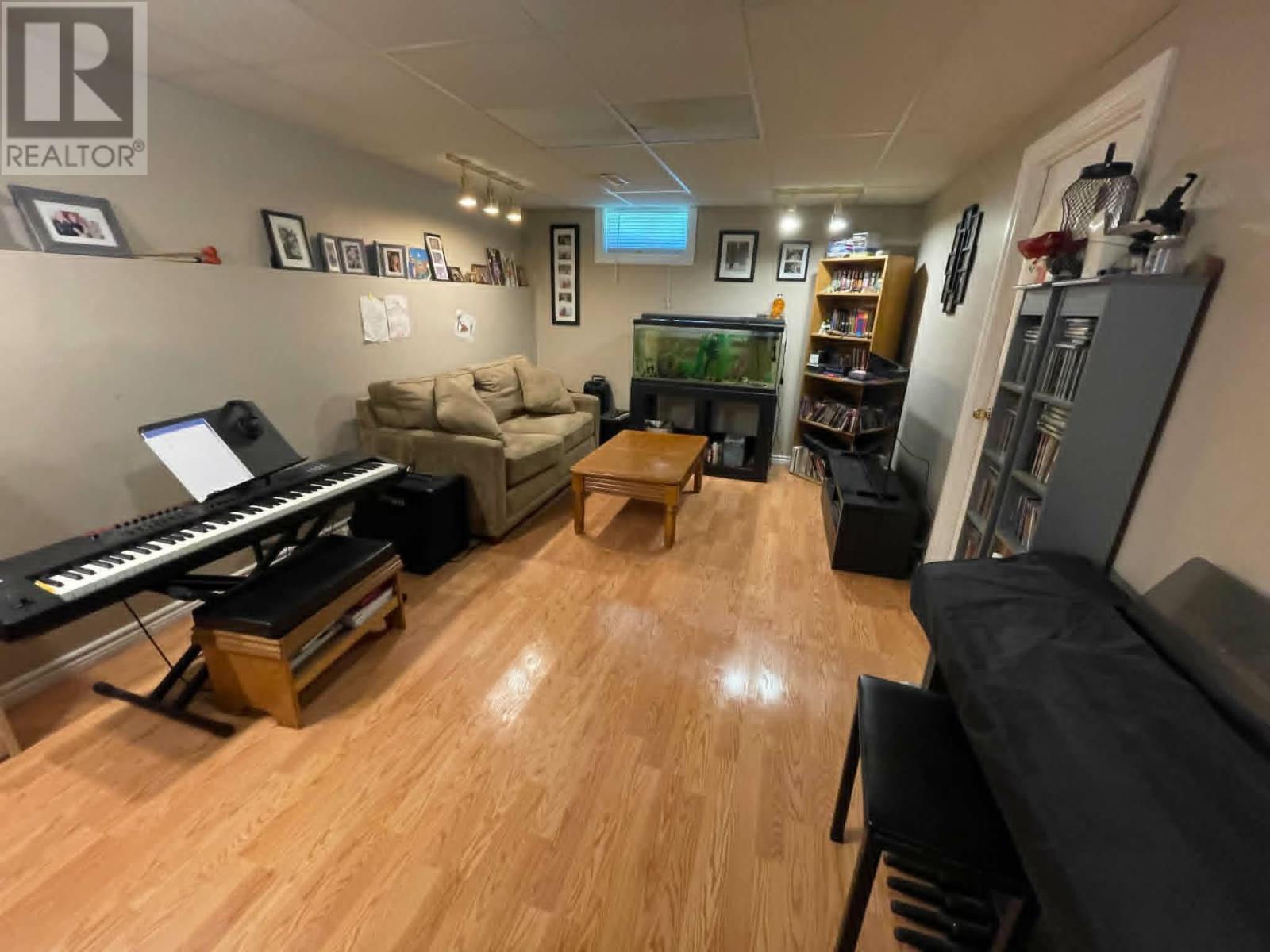 132 Parkland CRES - 20