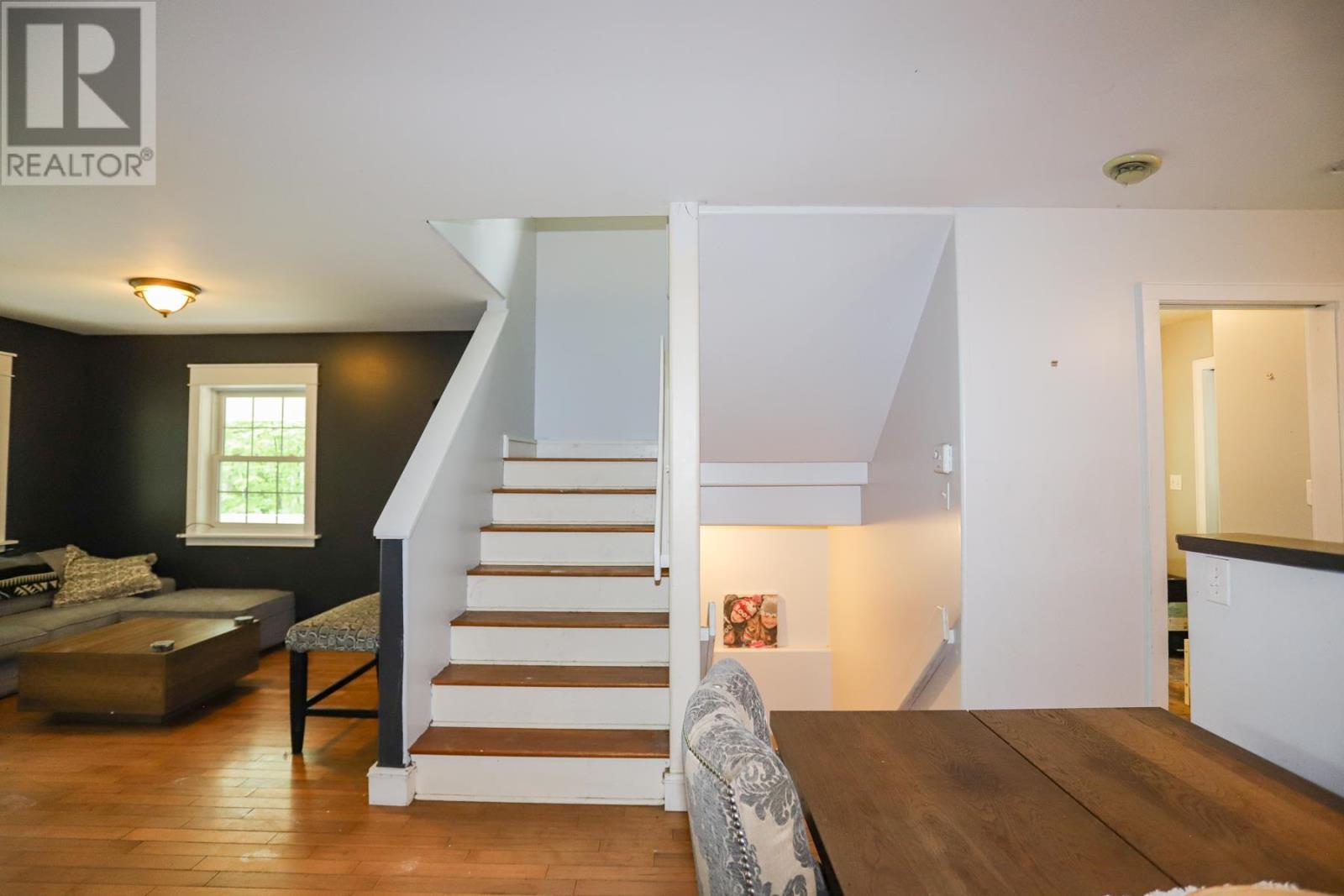 3093 Sixth ST - 20