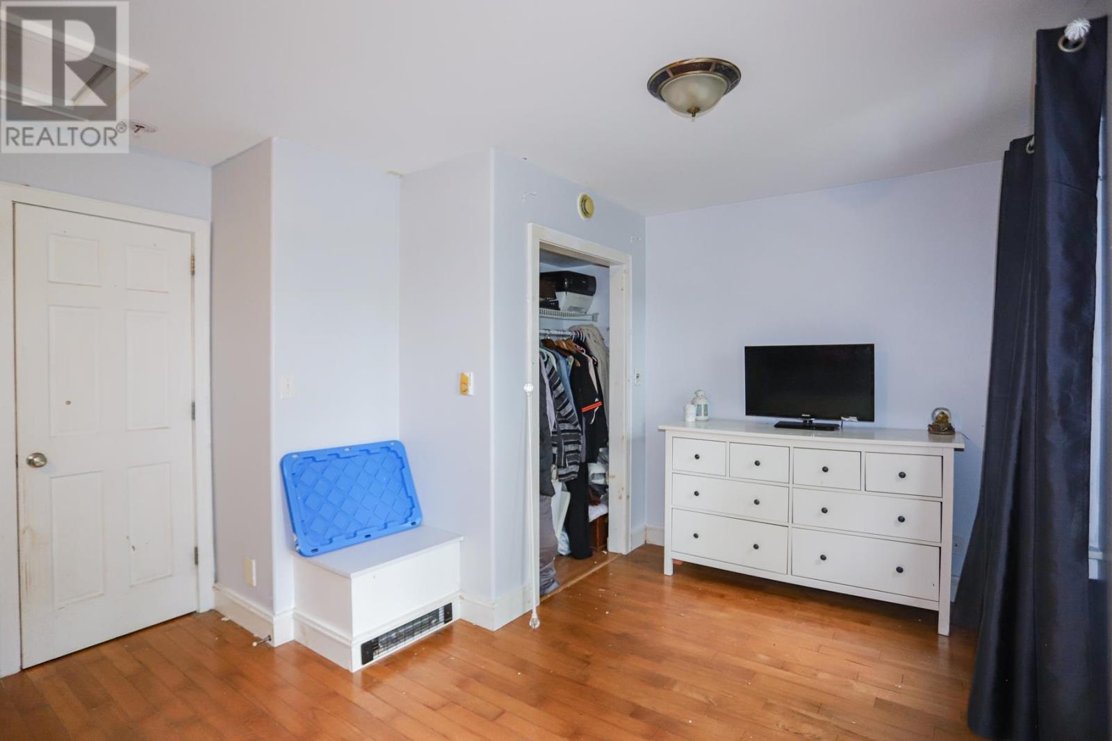 3093 Sixth ST - 34