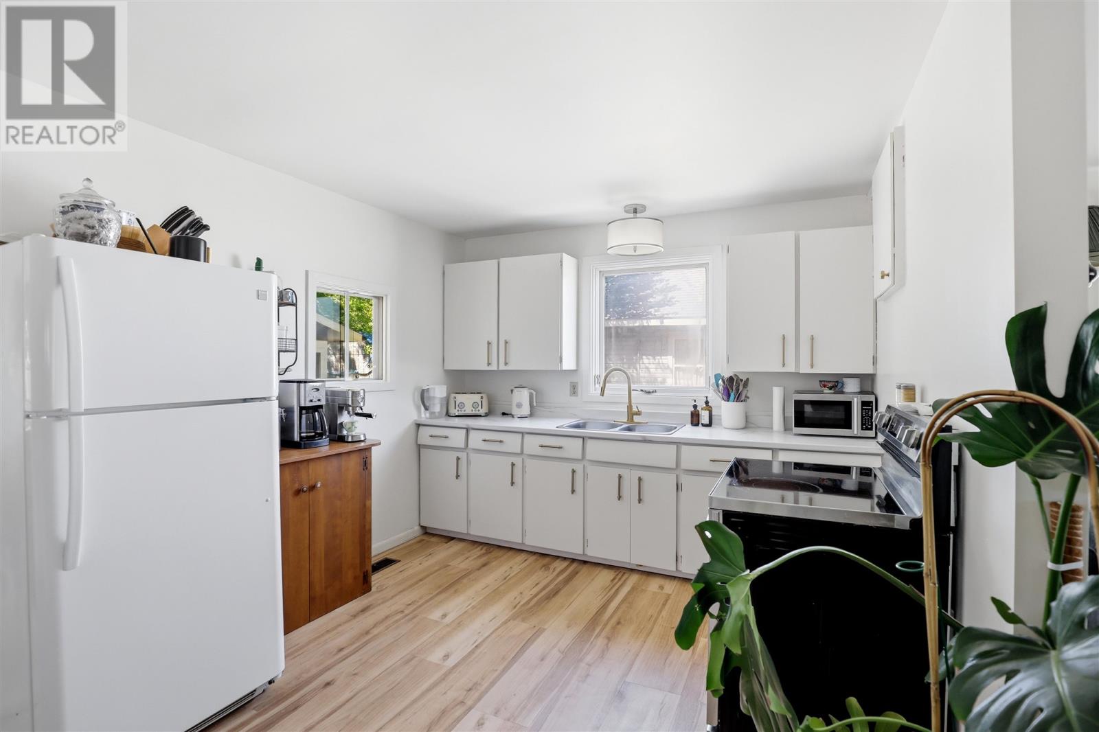 104 Eastern AVE - 9