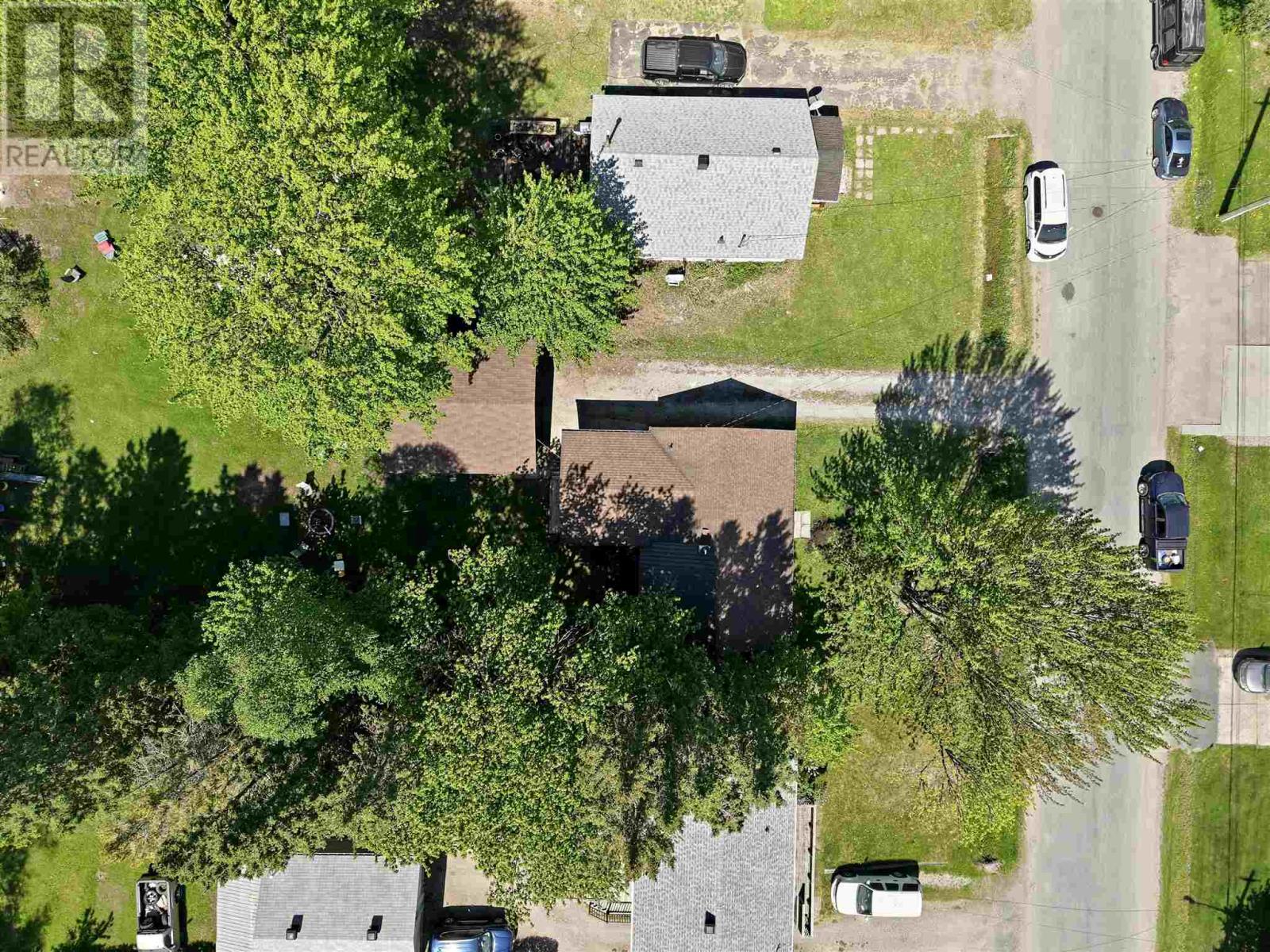 104 Eastern AVE - 35