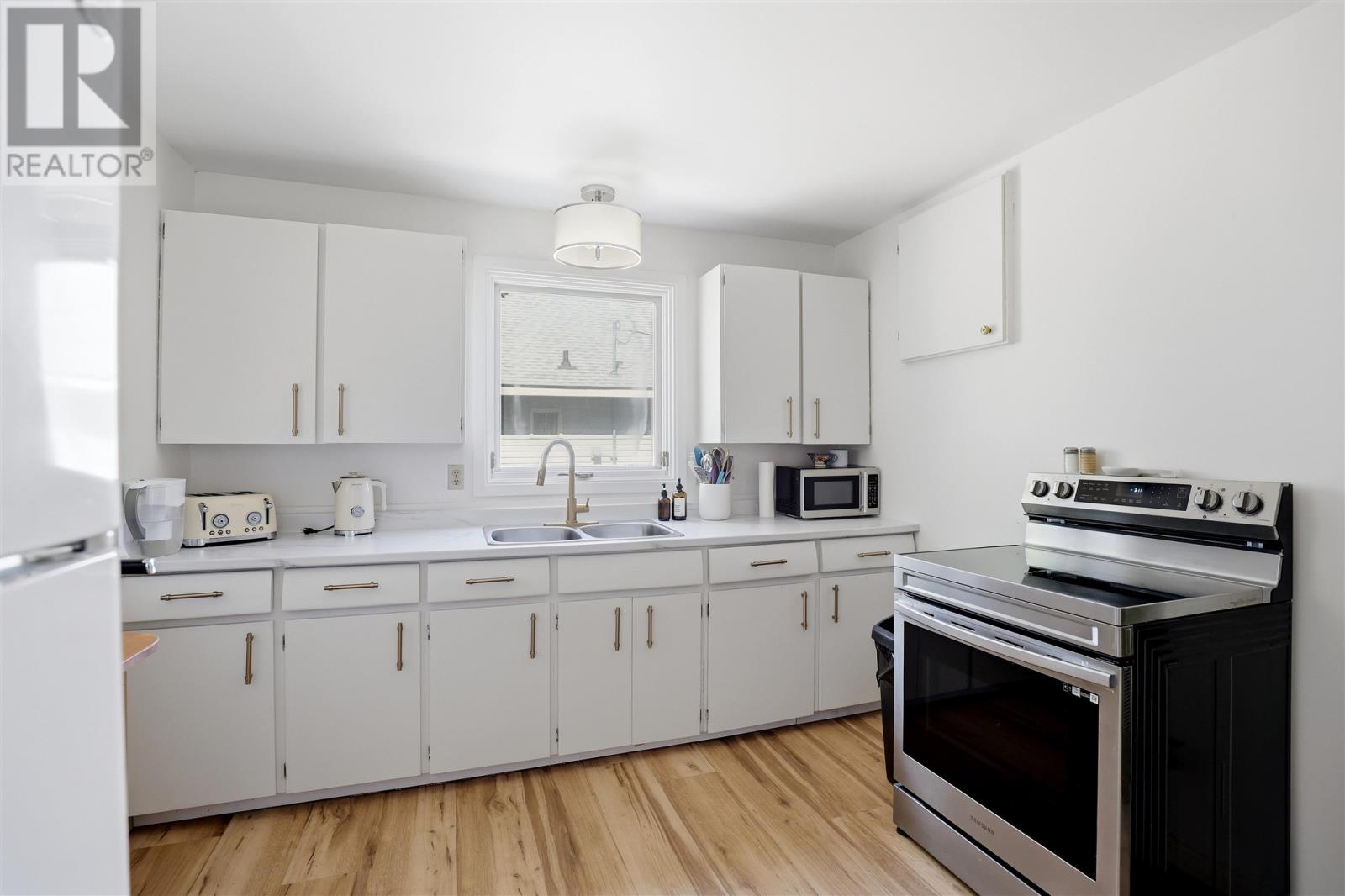 104 Eastern AVE - 11