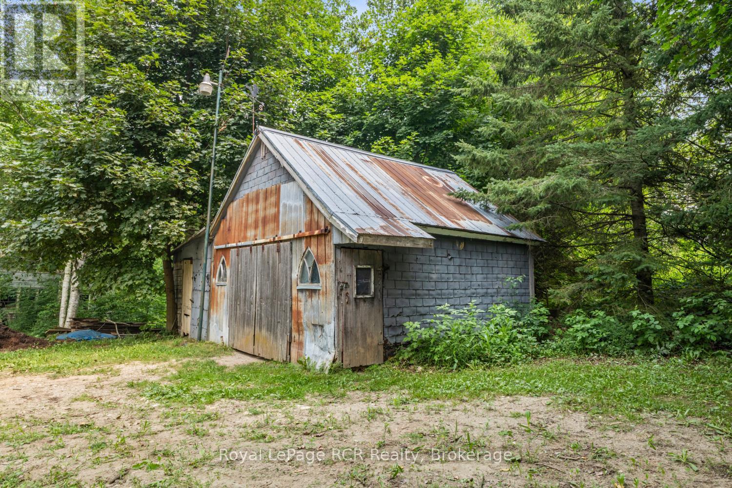 14547 BRUCE ROAD 10 - 28