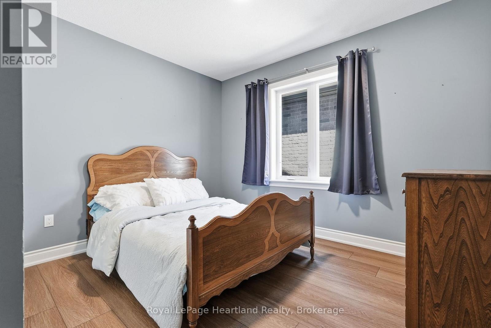 10 MINTO STREET S - 13
