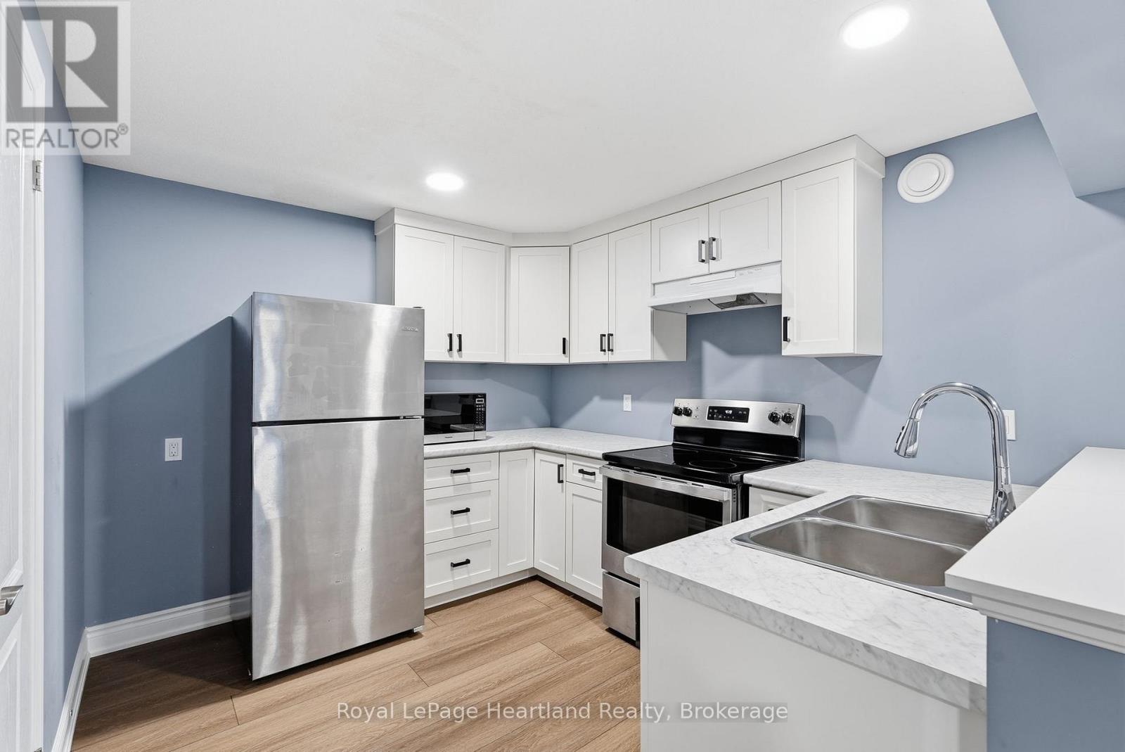 10 MINTO STREET S - 25
