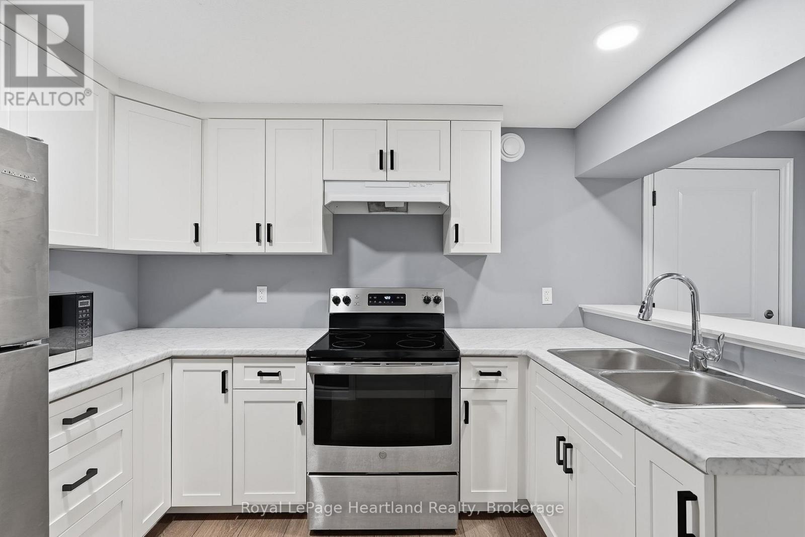 10 MINTO STREET S - 26