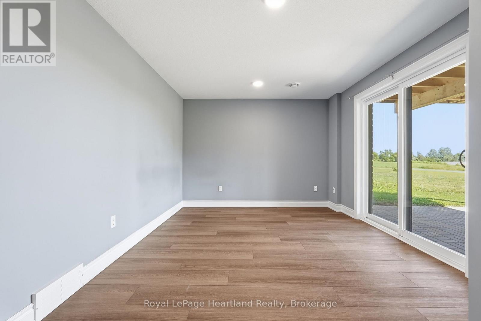 10 MINTO STREET S - 31