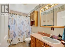 2-4 Meadow Avenue thumbnail 27