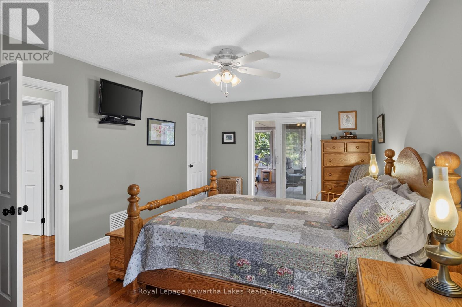 18 MADILL CRESCENT - 19