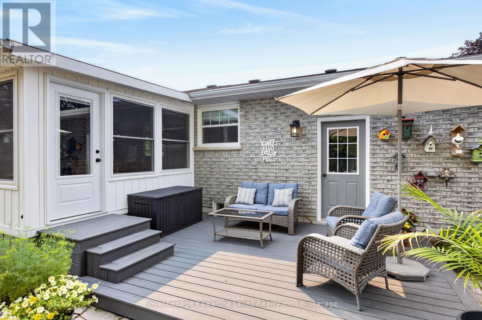 18 MADILL CRESCENT - 36