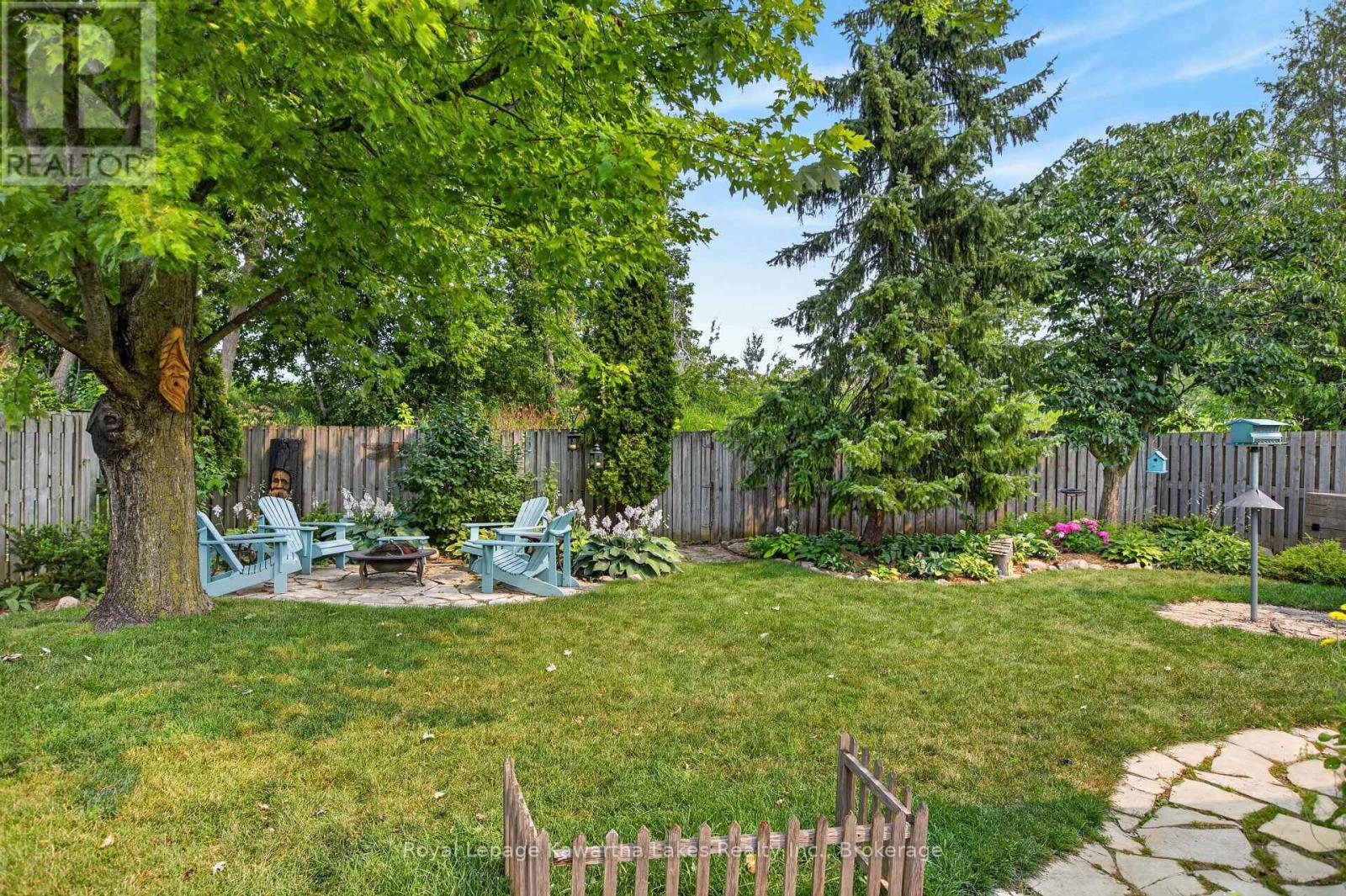18 MADILL CRESCENT - 39