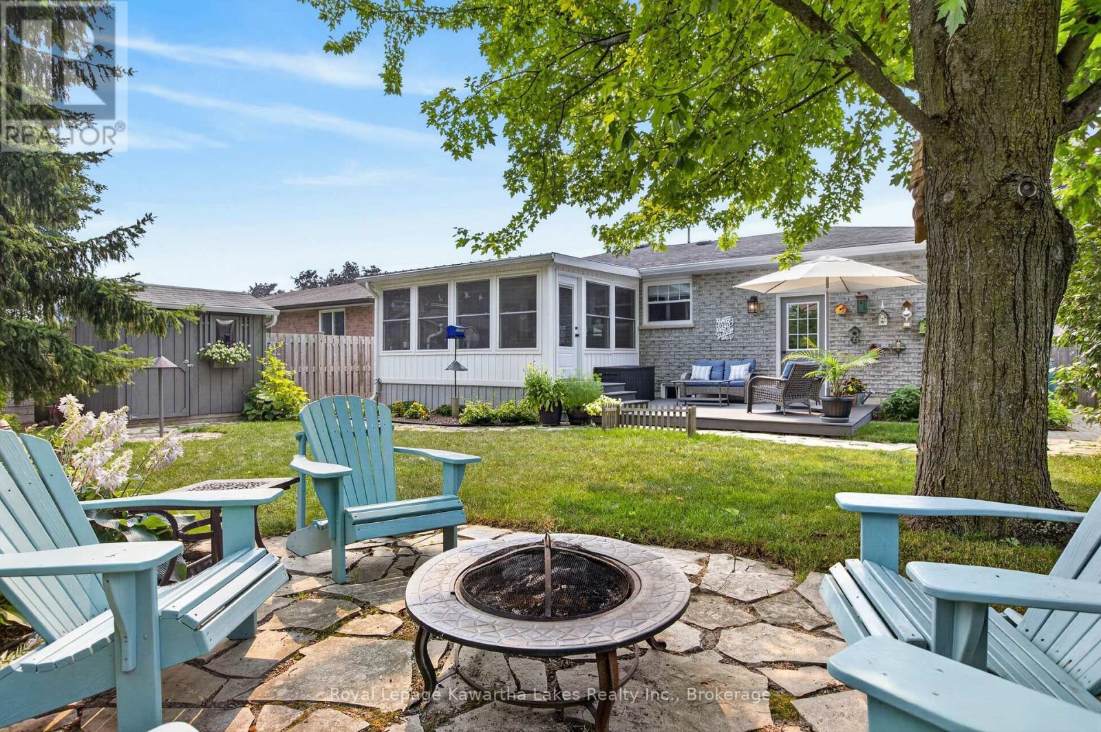 18 MADILL CRESCENT - 41
