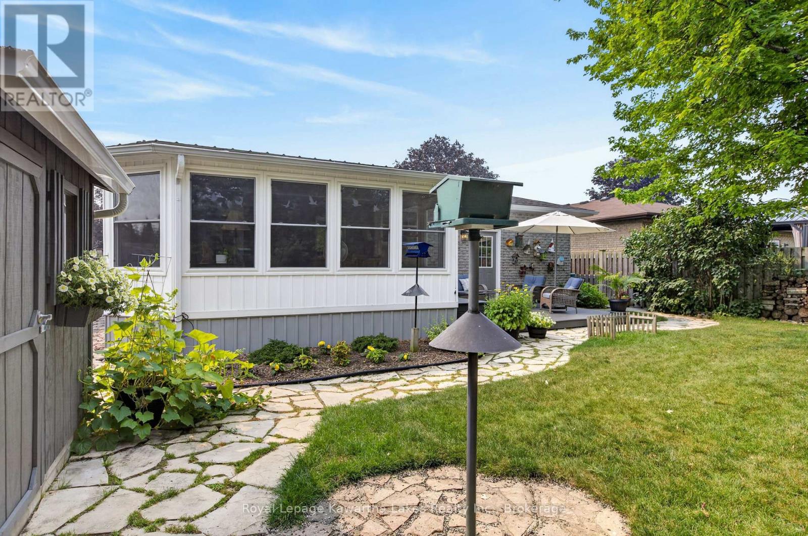 18 MADILL CRESCENT - 44