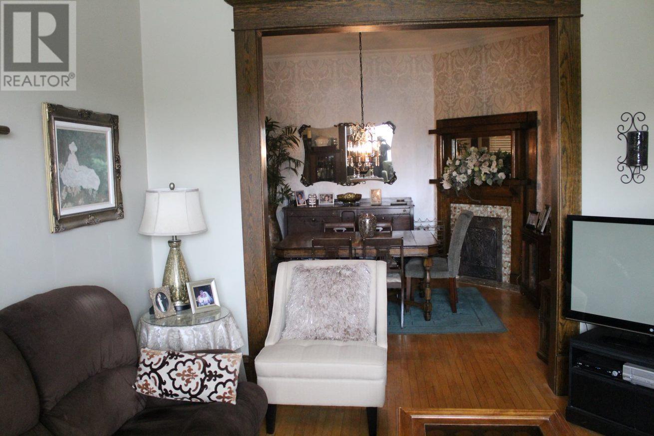 310 Algoma ST N - 15