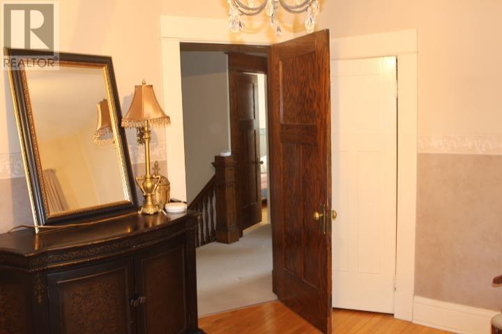 310 Algoma ST N - 27